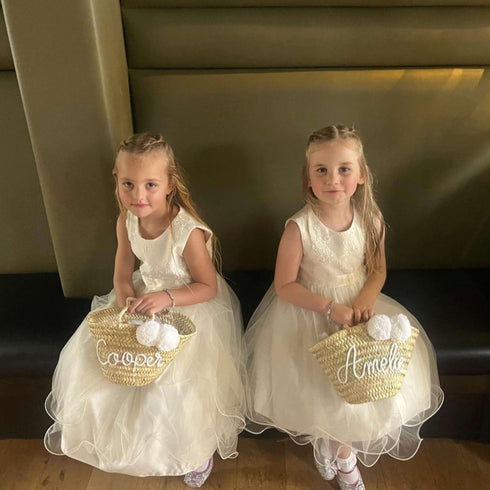 Chic Personalized Straw Bags: Elevate Special Moments!